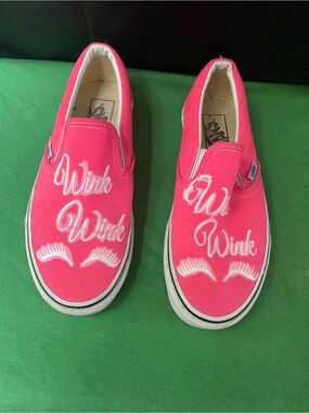 Vans off the Wall Hot pink Vans
Super cute size 5.5